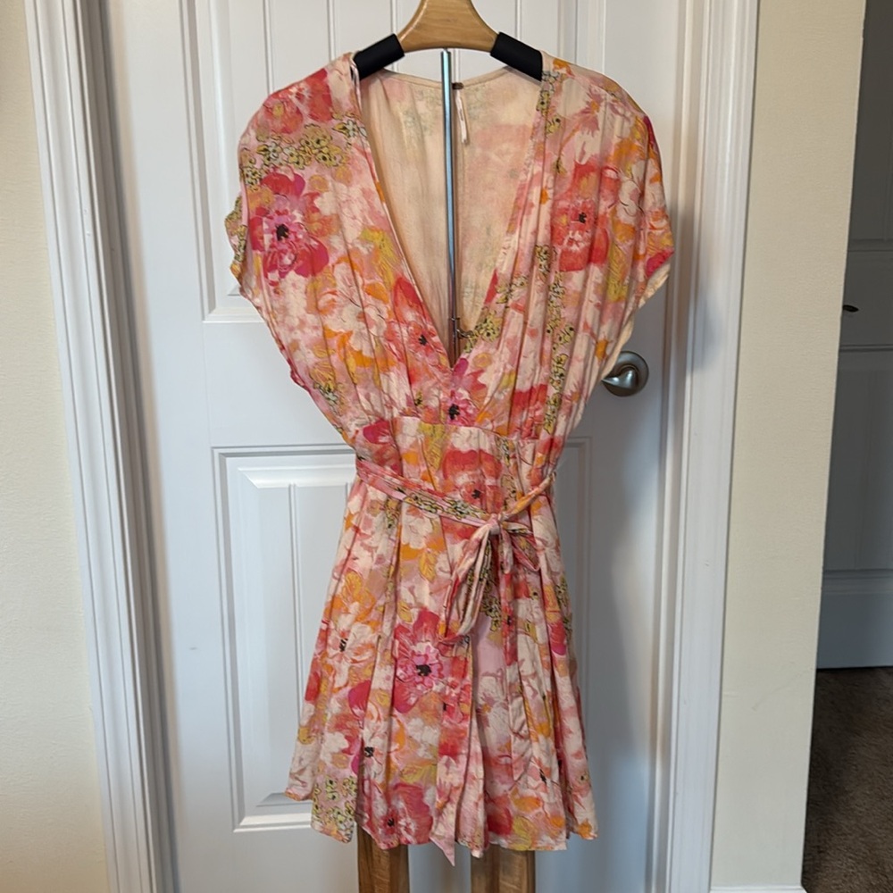 Free People Freddy Tie Mini Dress – Floral 🌸🍑 | Boho Wrap Style | Size Large